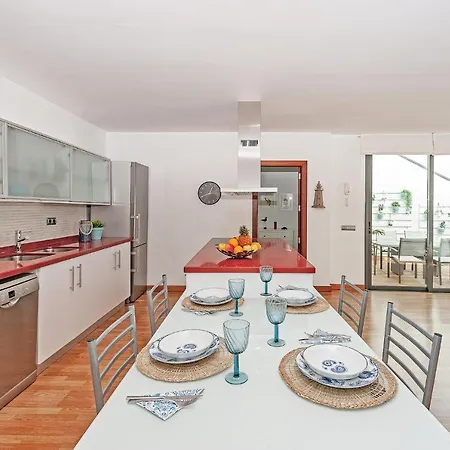 Hébergement de vacances Beach House With Sunset Views! *