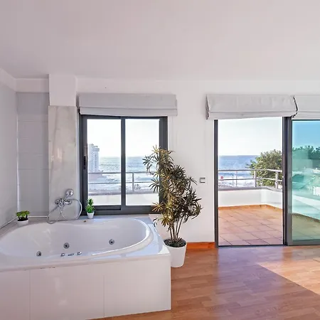 Beach House With Sunset Views! Hébergement de vacances