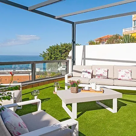 Beach House With Sunset Views! Hébergement de vacances El Pris